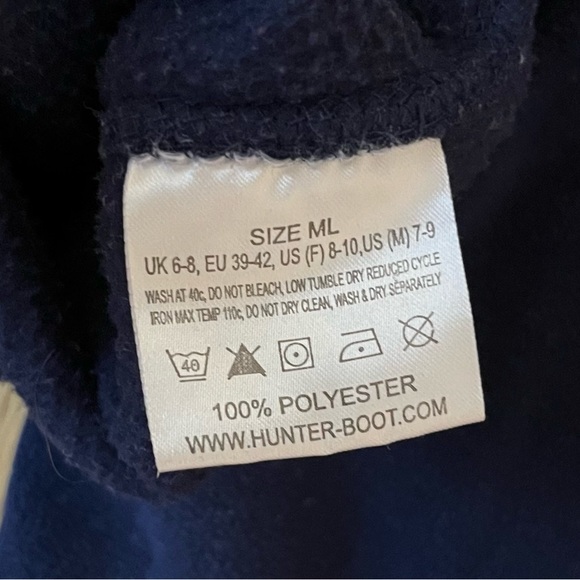 Hunter boots, fleece liner socks, size medium. Unisex. - Picture 3 of 4